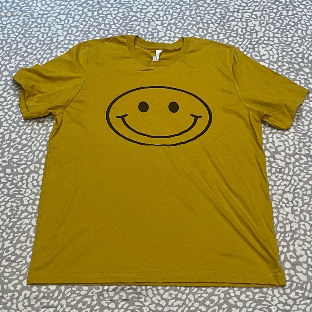 Smiley face tee
